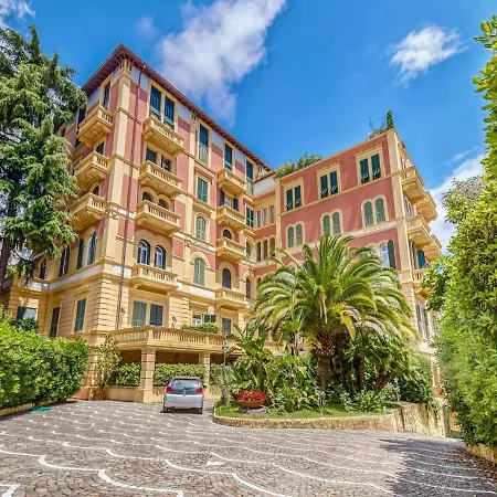 Classy In Near Seabeach Sanremo
